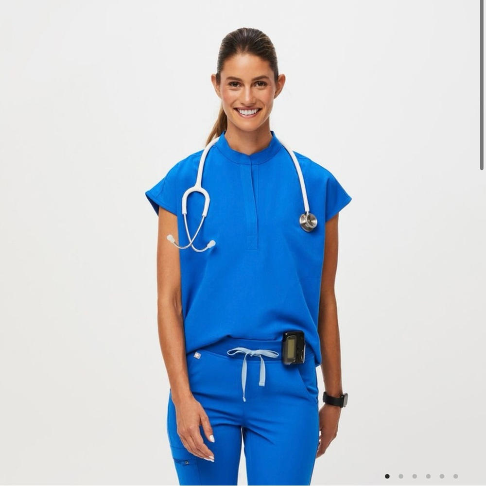FIGS Rafaela Oversized Scrub Top